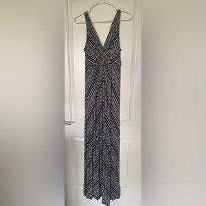 Soma summer dress in a fun pattern in black & white. Worn a few times, like new
